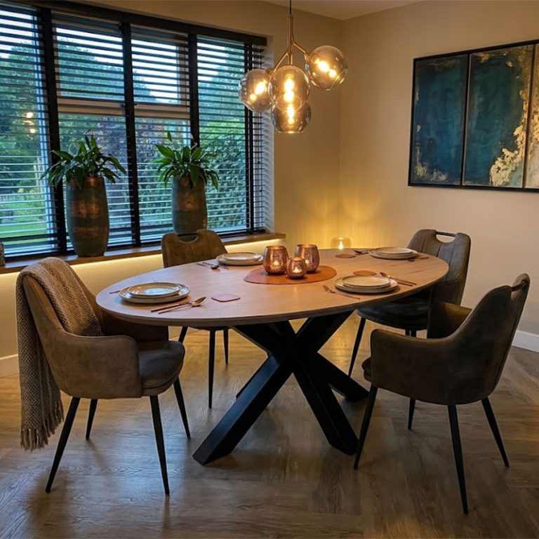 Eiken ovale tafel Thea